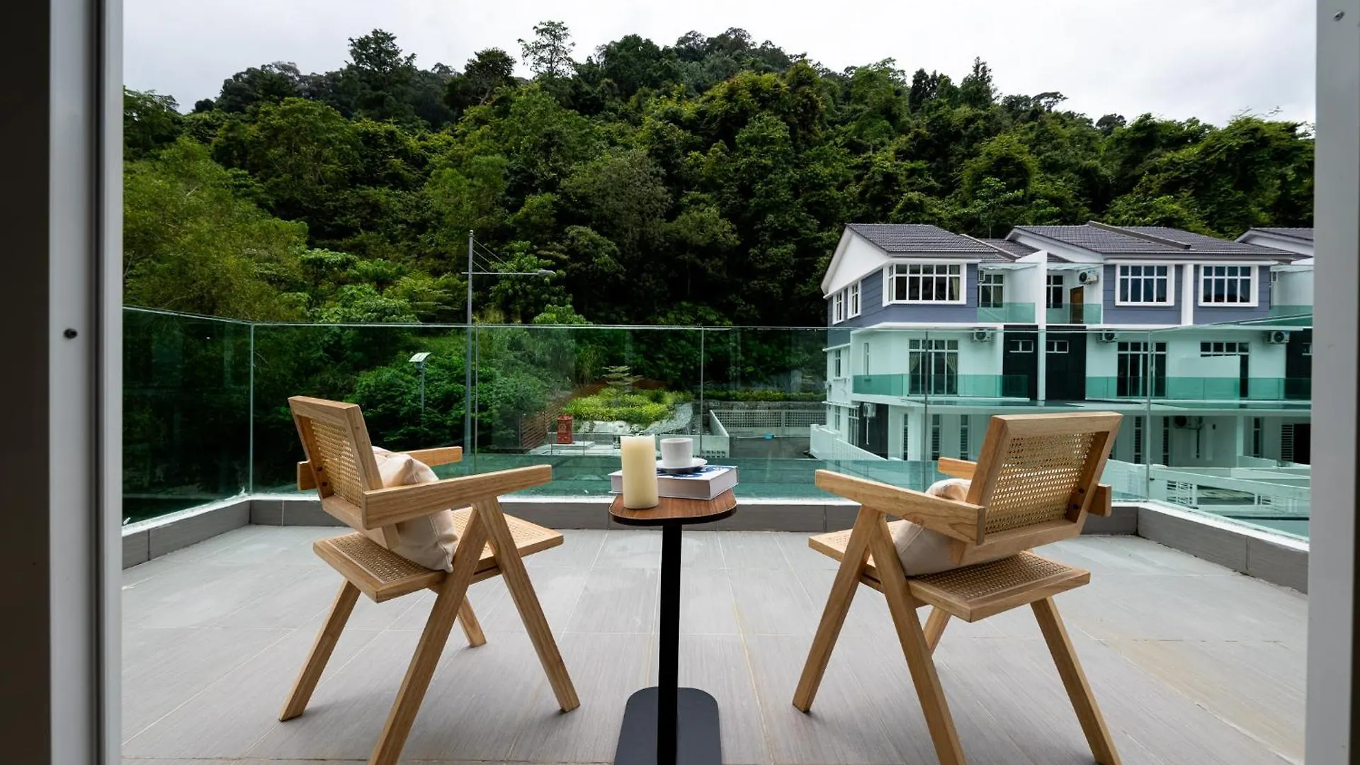 La Ferringhi Villa - Ryokan Collection, By Alv Batu Feringgi Δωμάτια σε οικογενειακή κατοικία
